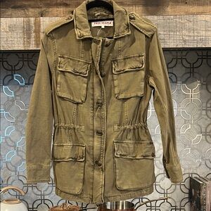 Free People Jacket size small never worn